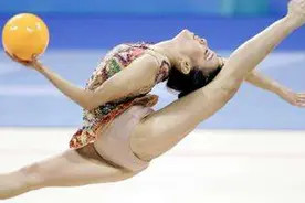 艺术体操女神独创动作，却遭李永波老婆黑幕，最后无奈退役视频封面