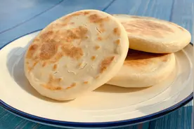 陕西媳妇详细分享牛羊肉泡馍饼家常做法，3分钟学会，冬天吃，暖