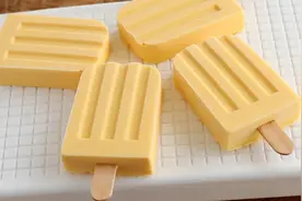 用芒果就可以做出果香浓郁的雪糕，酸甜可口，0添加比买的更健康