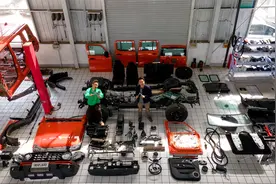 既然李老鼠主动送车上门，那我们就不客气了：坦克300拆解全纪录