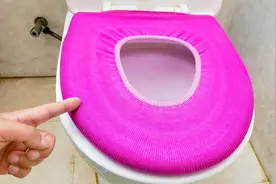 你家马桶垫套对了吗？教你一招，立马服帖又平整，方法别提多简单