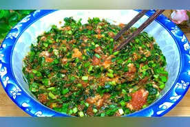 惊蛰时节要吃韭菜馅饺子，牢记“三不放加两样”诀窍，鲜嫩多汁视频封面