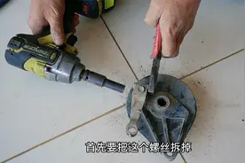 电动车刹车卡死不复位怎么维修？教你一招，在家用自来水就能修好