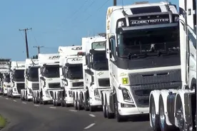 新西兰卡车秀，多辆酷炫的卡车齐聚视频封面