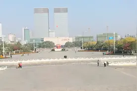 江西南昌八一广场，几十年来历经6次改造升级，现感觉确实不一样