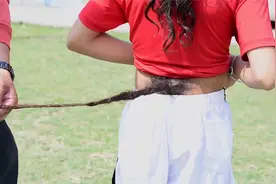 尼泊尔16岁男孩拥有70厘米长“尾巴” 在社交媒体上走红视频封面