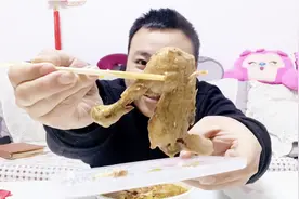 外卖21元点香辣脱骨鸡，山东济南名吃，鸡肉入口即化，味道美极了视频封面