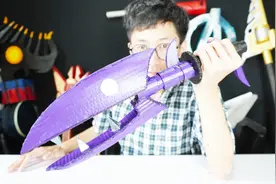 想要《第五人格》里鹿头的钩子吗？教你用纸板制作一个鱼骨剑