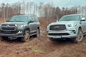 兰德酷路泽爬坡对比英菲尼迪QX80，同样一条路，没想到差距那么大