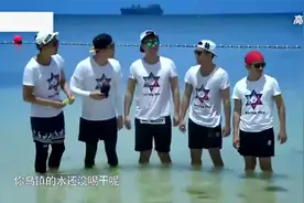 跑男满身肌肉的郑恺，在陈赫面前嚣张，陈赫告诉他不要每天健身