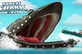 饥饿鲨无敌版：解锁了机械鲨鱼怼天怼地怼空气
