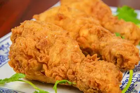 脆皮鸡腿如何皮脆肉嫩，原来过程有讲究，厨师长给你解惑疑问