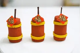 能吃的爆竹你见过没？祝大家新年快乐哦~