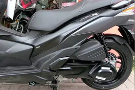 三阳新款水冷踏板车，排量125，比巧格好，油耗仅1.8，配ABS视频封面