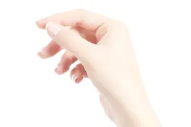 手上的老茧怎样去除？学会这一招，多年老茧立马消失，真是厉害了