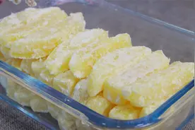 土豆切成条放冰箱，老保姆教我的拿手绝活，酥脆好吃，真是高手