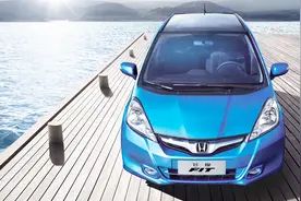 大众高尔夫和本田飞度家用哪个好？