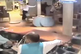 风暴中的大型游轮!游轮内部很危险