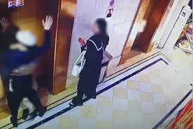 男子在电梯旁被陌生女孩强吻，最新发声：被她深深吸引，想认识视频封面