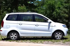 五菱宏光终于出“自动挡”了！5MT改双离合，售价或约在6.8万左右