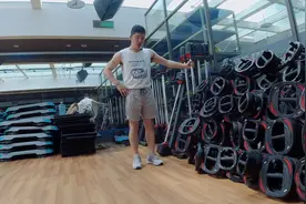 每天坚持100个侧踢腿，让你力量上天！拒绝腰膝酸软，你能做几个