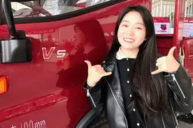 整车自重2.5吨左右，还能拉1.7吨货，江淮骏铃V5国六轻卡来了