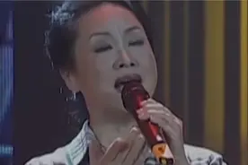 李谷一演唱歌曲《心中的玫瑰》，精彩的演唱，令人沉醉视频封面