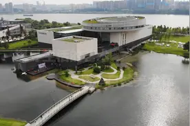 探寻生活的艺术——走进李自健美术馆视频封面