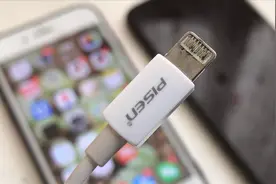 iPhone数据线有时不充电，修复如此简单！视频封面