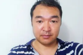 英语怎么说无主人的包？车里没人不是there's nobody in the car