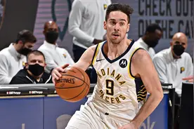 【最佳球员】麦康奈尔16+13+10断，半场9记抢断刷新NBA纪录