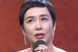 蒋雯丽儿子女儿曝光，节目中大方承认女儿是收养的，蒋雯丽谈家人