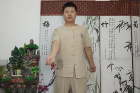 寒气重，气血不通！1个动作“甩手摆臂”80下，甩通气血，驱寒气