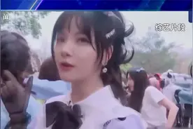 直角肩 A4腰 iPhone腿 锁骨放硬币…这些“身材挑战”真的科学吗视频封面