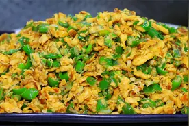 辣椒炒蛋，到底是先炒辣椒还是鸡蛋？很多人都做错，难怪不好吃