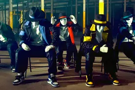 假面舞团帅炸椅子舞！高能卡点！致敬MJ