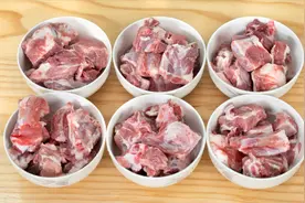 老家过年特色小碗菜，鲜香软烂，一次做6碗，招待几桌客人不用愁视频封面