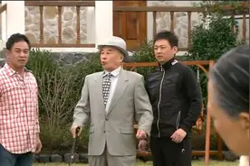 爷爷叫嚣：这块地是我的，奶奶拍案而起：怎么？要收土地费？视频封面