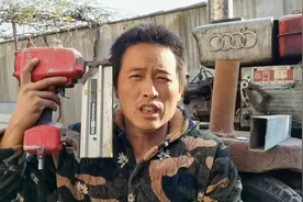 装修用的射钉枪有多大劲，小伙钢管做了个实验，这威力也太猛了
