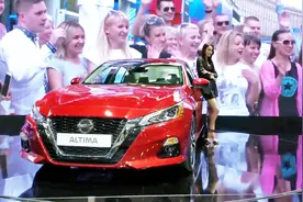 日产天籁、西玛和奇骏同台亮相，对比一下配置后，选择买哪辆？