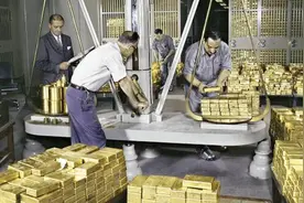 中国为何不把储存在美国的黄金运回？美联储无权拒绝运回黄金视频封面