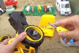 如何组装翻斗车 动手能力超级强