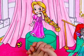 定格动画：小美来到了迪士尼公主换装屋，好多漂亮的公主裙呀视频封面