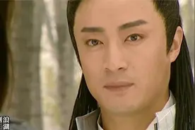 没用的阿吉终于变回剑神谢晓峰，燕十三再次发出挑战