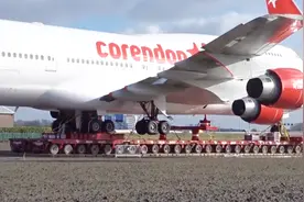 退役波音747被买下当景点 最高时速5公里的速度 耗时五天爬到酒店视频封面