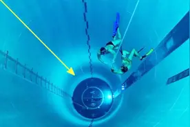 世界上最深的泳池，深40米相当于十层高楼，下去还上得来吗？