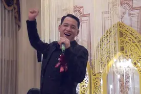 婚礼现场最强助攻，新郎父亲演唱《爱拼才会赢》，网友：大佬气质视频封面