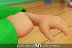 看玩具小熊穿了自己也要穿，宝宝不想穿衣服