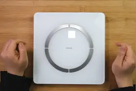 荣耀honor智能体脂秤2代详细评测视频封面