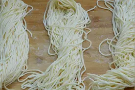 自从学会炒面这做法，3天不吃就想的慌，3分钟出锅，做法很简单